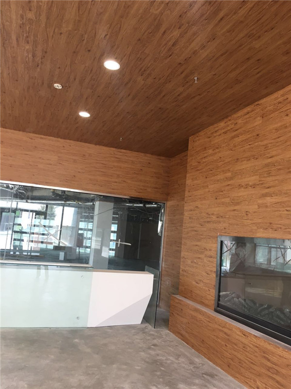 大连塑胶地板